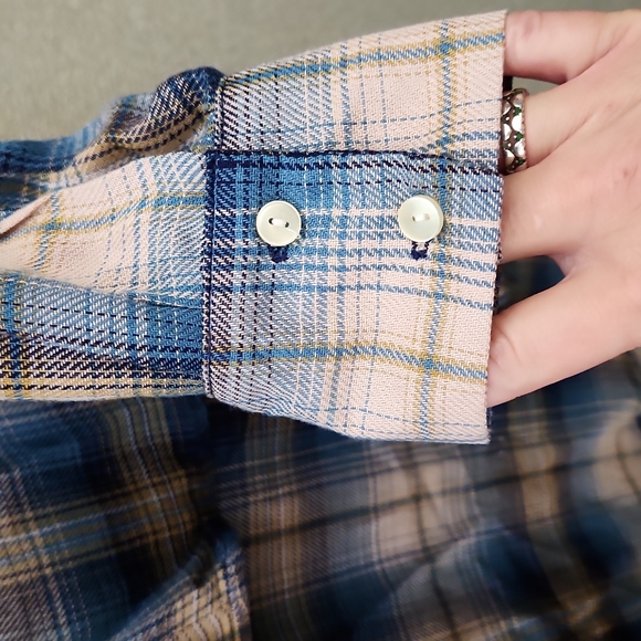 Crimson in Grace Flannel High Low Tunic Size Medium - Picture 9 of 16